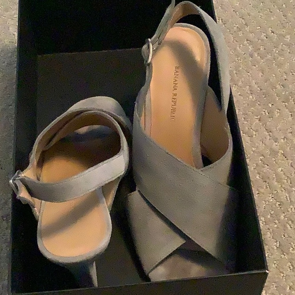 Banana Republic cross band wedge sandal